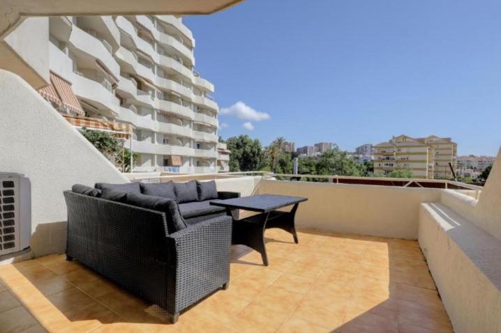 El Estudio De La Playa Benalbeach 324 Gran Terraza Vistas Al Mar Benalmadena Exterior photo